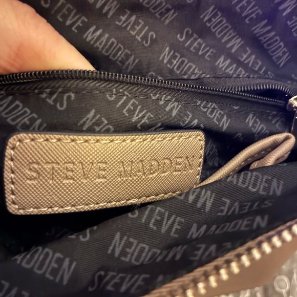 Steve Madden Beige Textured Handbag - Picture 1 of 3